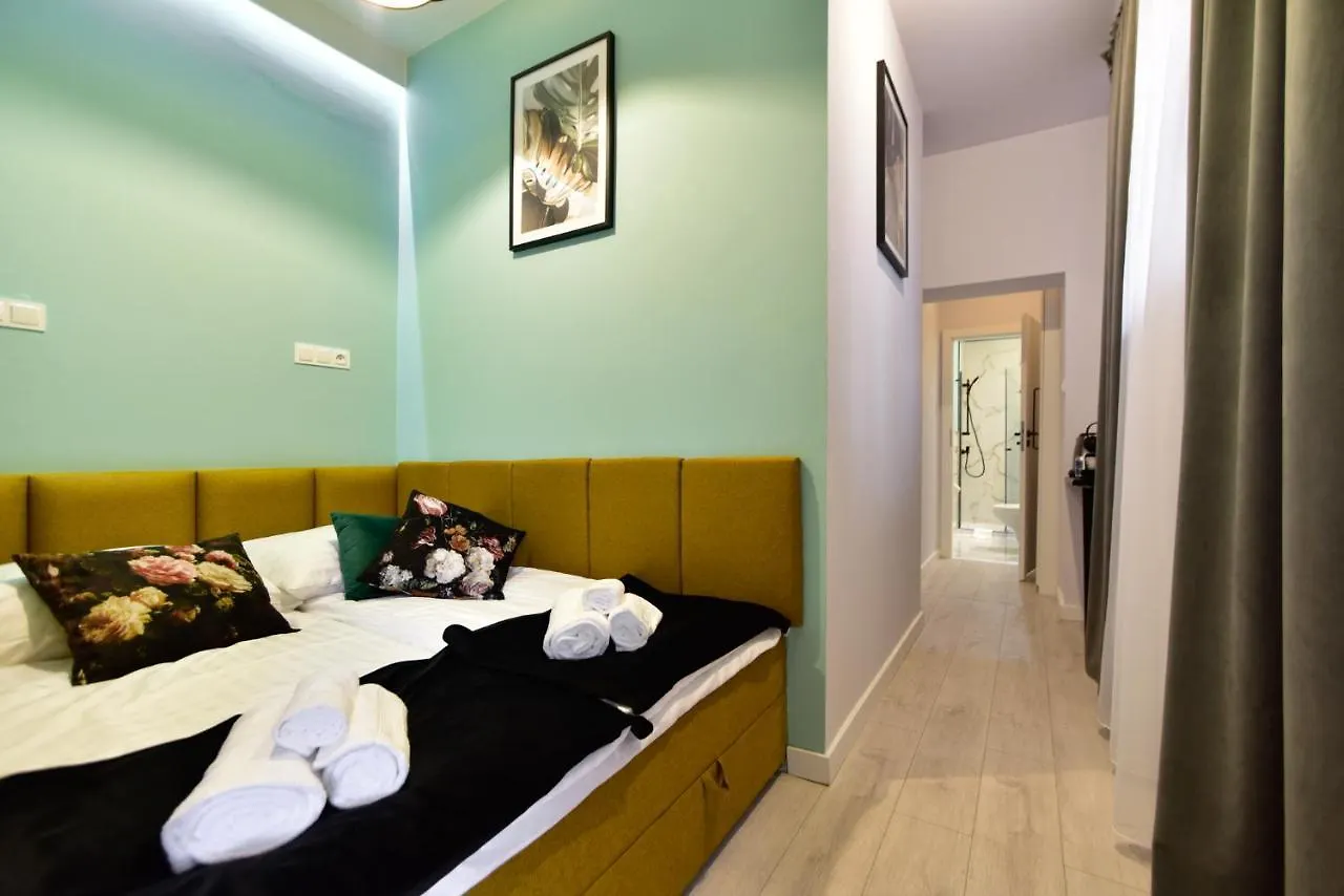 Candy Apartments Warszawa Polonya